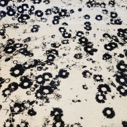 White w/ Black Daisy Figured Jacquard - Luscious, Rich - Monique Lhuillier!