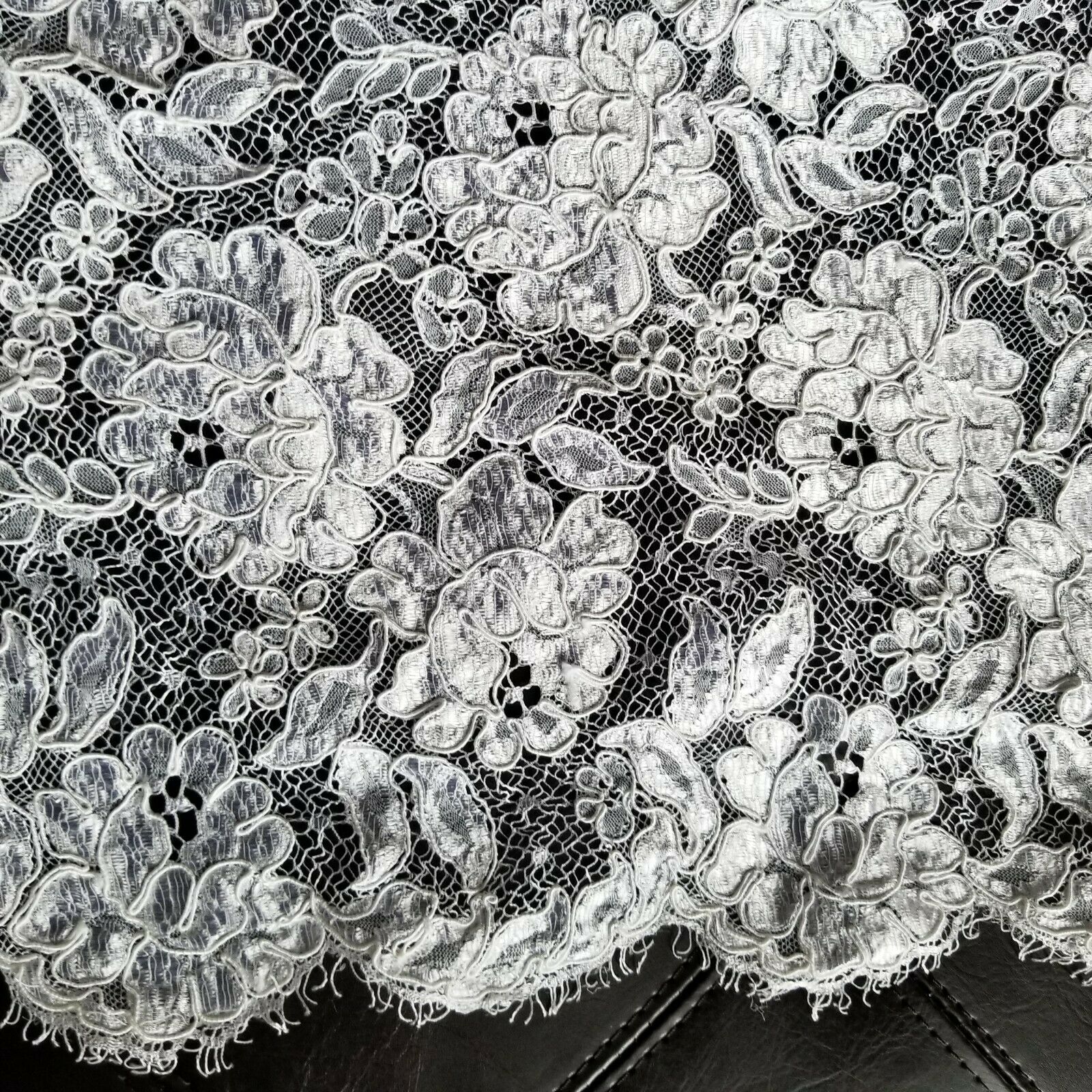 double edged scalloped lace fabric